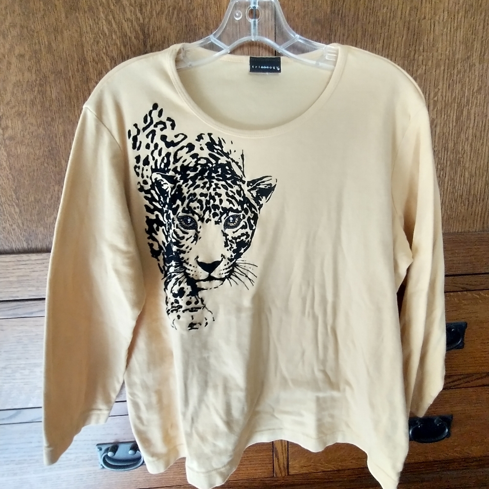 SHIRT - Long Sleeve, right front facing leopard by Trilliogy. Super Cute! - Picture 2 of 4